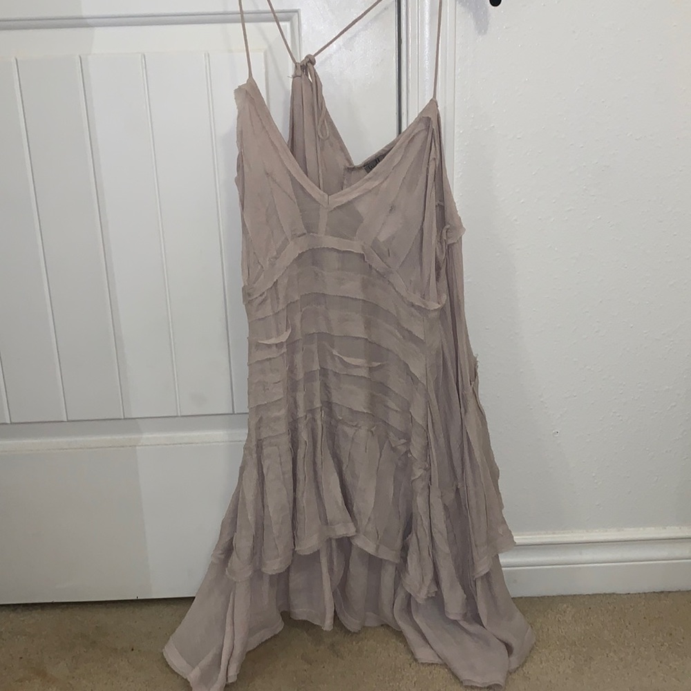 Lineage dress never worn. Still has tags on it.
